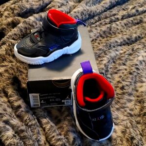 Jordan Jumpman Two Trey Suze 4c...boys or girls